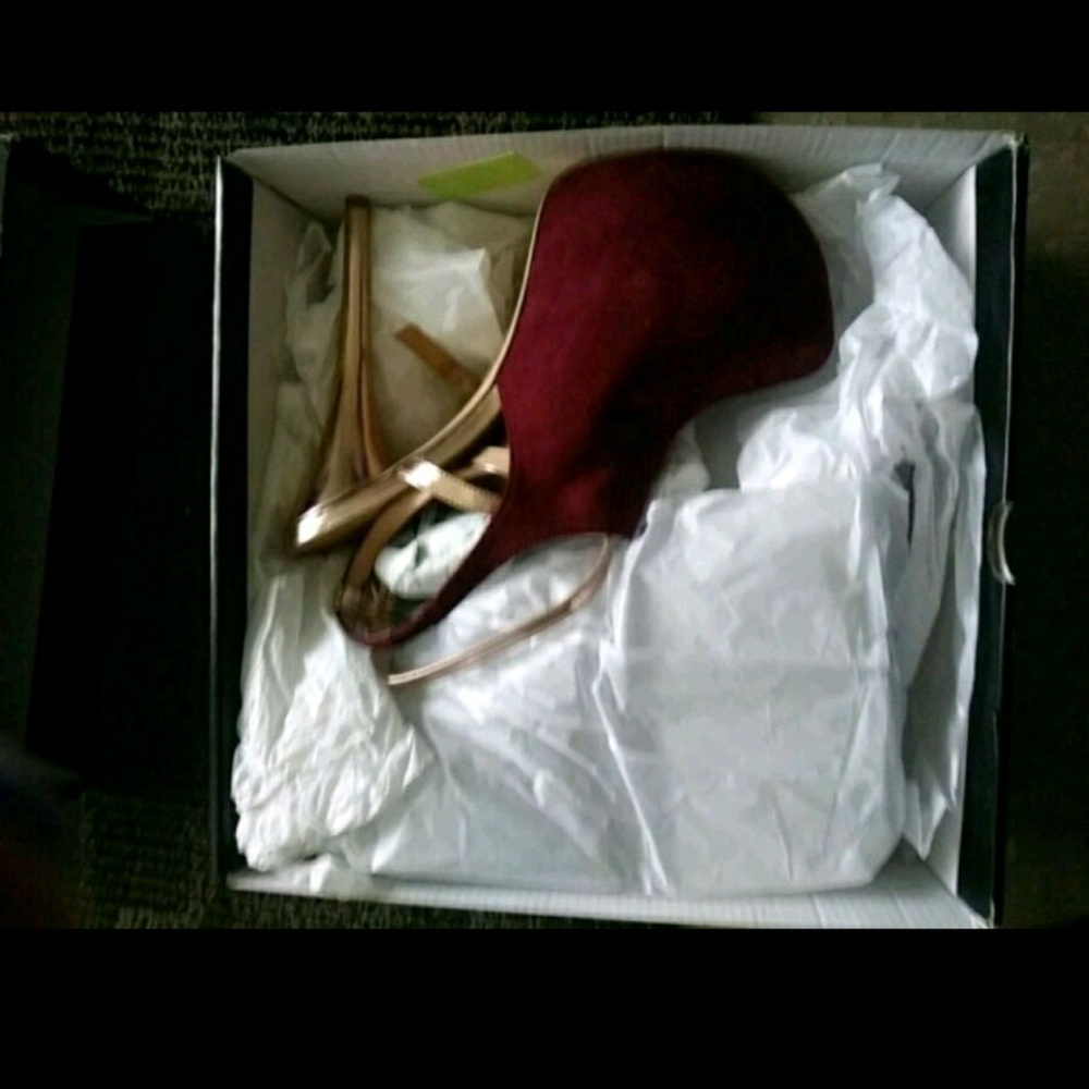 Shoes/pumps/heels